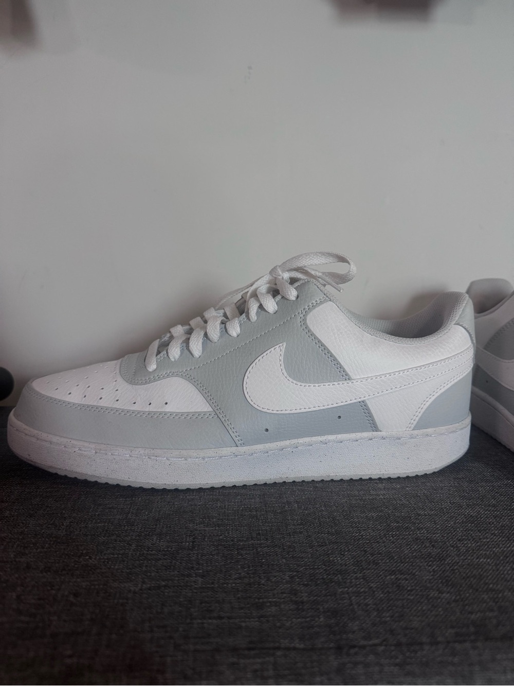 Nike Men’s Sneakers White and Light Gray Low-Top